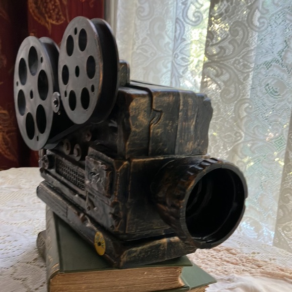 Grandin Road Spooky Haunted Movie Projector - Picture 5 of 7